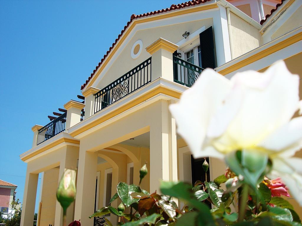 Remenata Apartment Lixouri Exterior photo