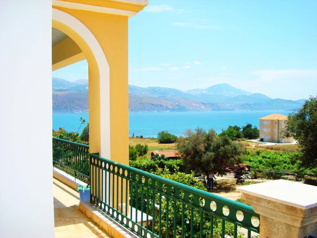 Remenata Apartment Lixouri Exterior photo
